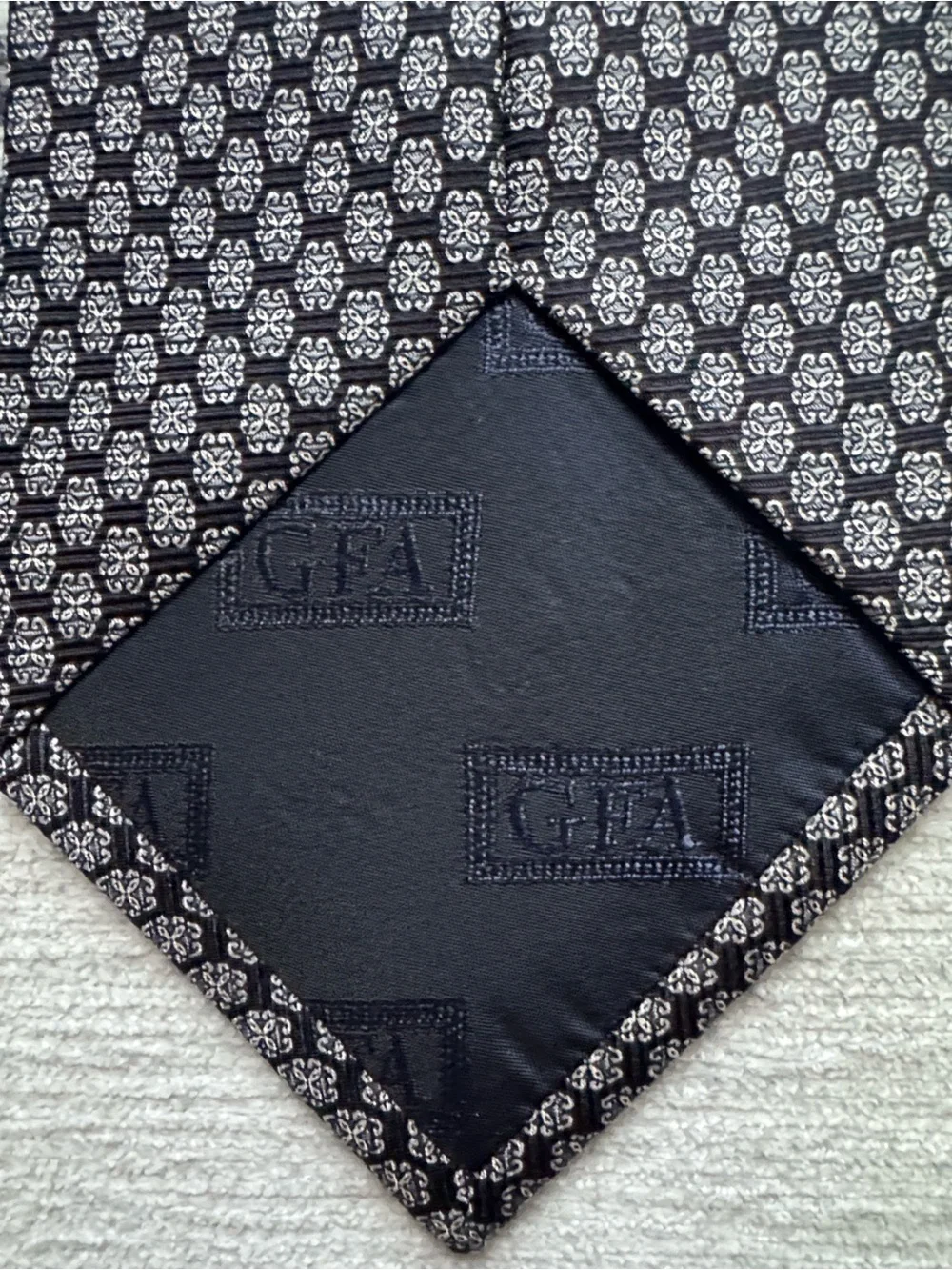Vintage GFA Made in Italy 100% Silk Tie Navy Gray Geometric Medallion Necktie